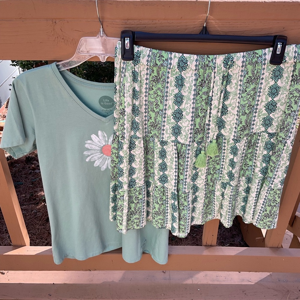 NWT J. Jill Pull On Tiered Skirt + bonus Tee